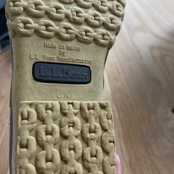 LL Bean waterproof duck boots size 7 - Picture 2 of 6